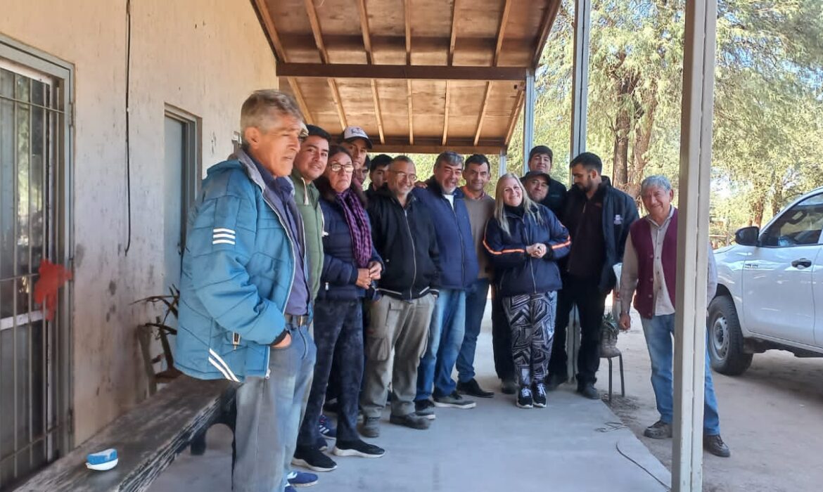 “Reunión con pequeños y medianos productores”